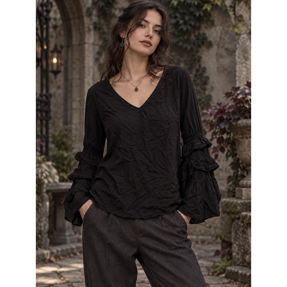 Solitaire Ruffle Bell Sleeve Blouse Womens Size M Black Crinkle Poetcore Top